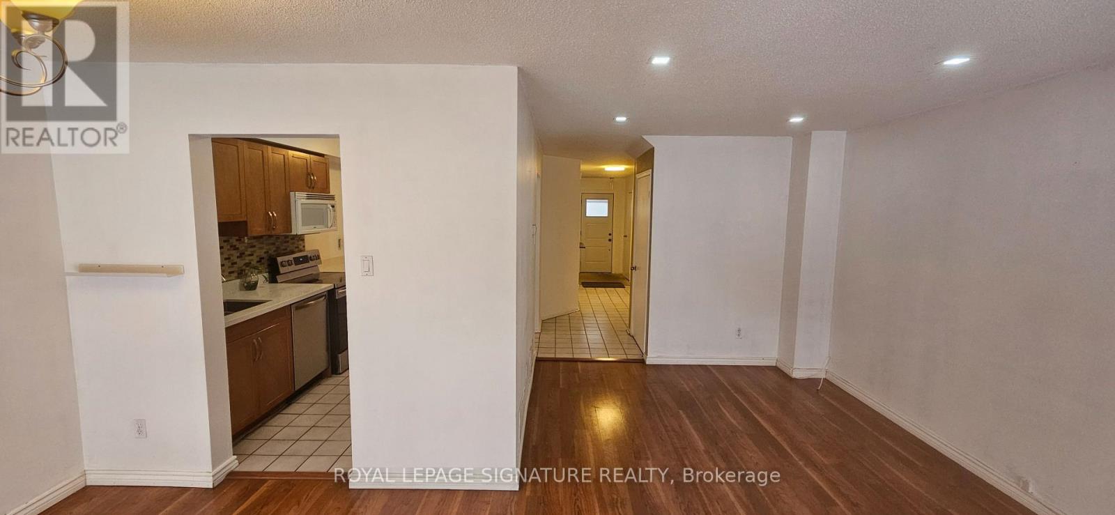 15 - 1039 Cedarglen Gate, Mississauga, Ontario  L5C 3A7 - Photo 8 - W12659756