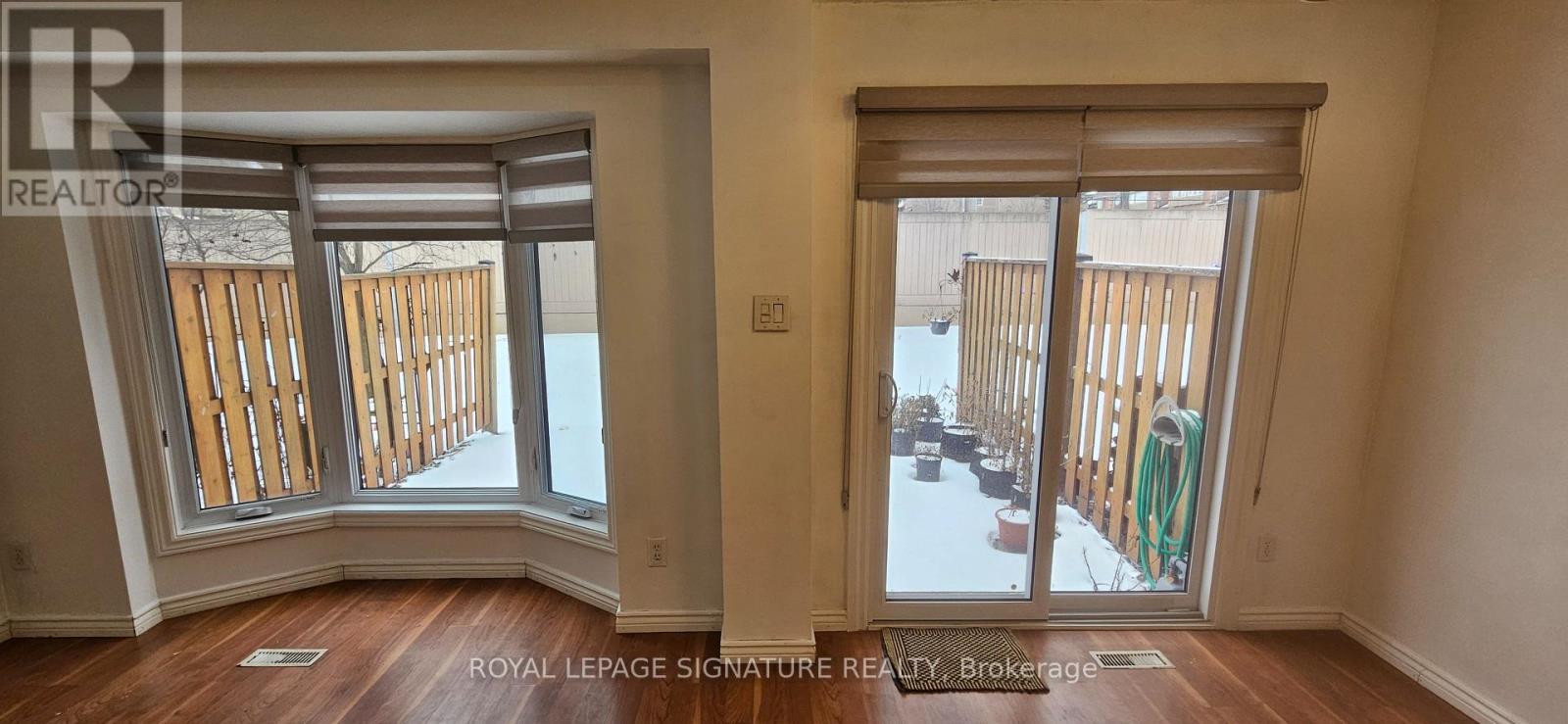 15 - 1039 Cedarglen Gate, Mississauga, Ontario  L5C 3A7 - Photo 7 - W12659756