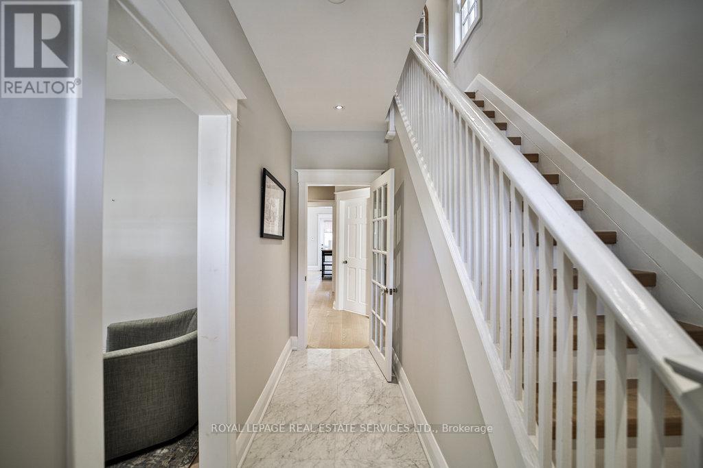 128 Chisholm Street, Oakville, Ontario  L6K 3J2 - Photo 11 - W12670522