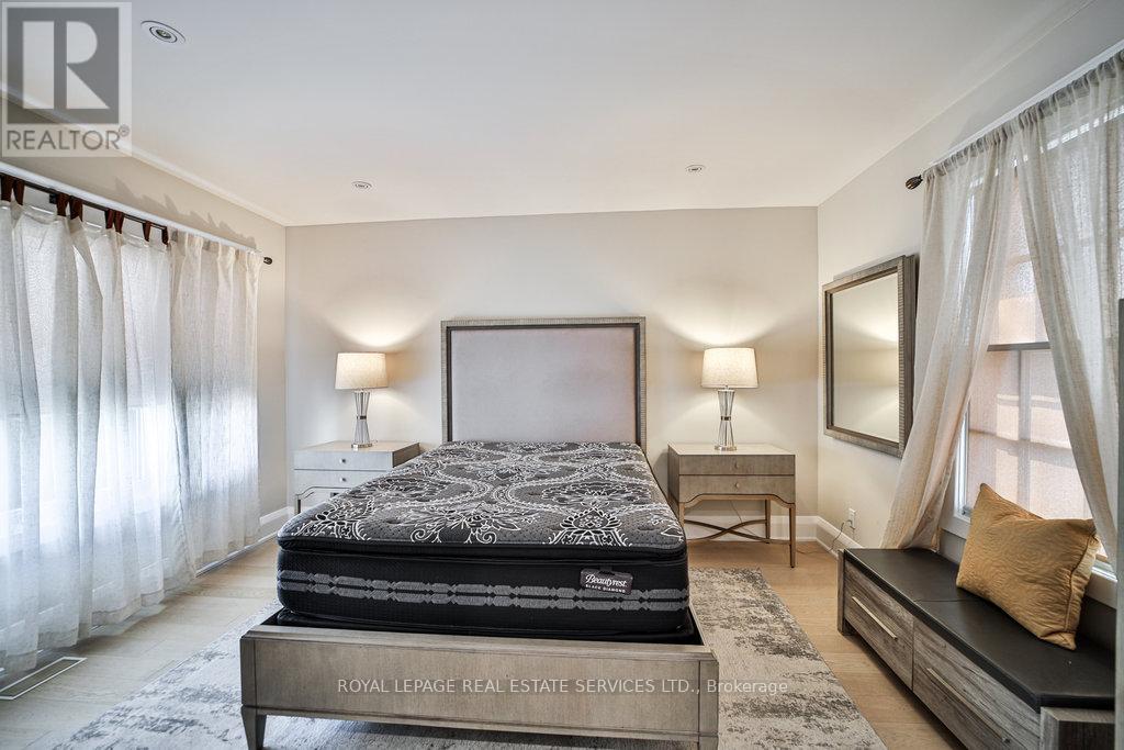 128 Chisholm Street, Oakville, Ontario  L6K 3J2 - Photo 12 - W12670522