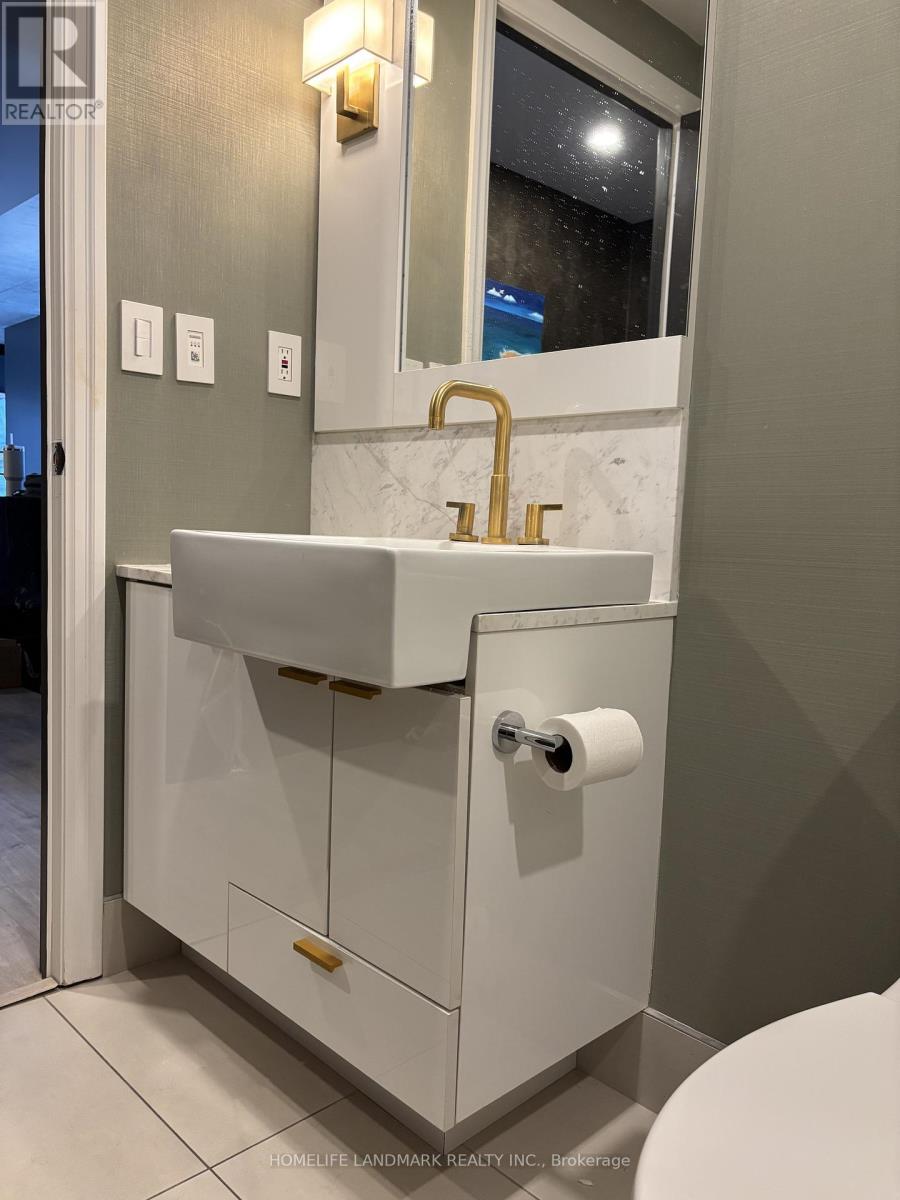 1105 - 88 Blue Jays Way, Toronto, Ontario  M5V 0L7 - Photo 13 - C12670538