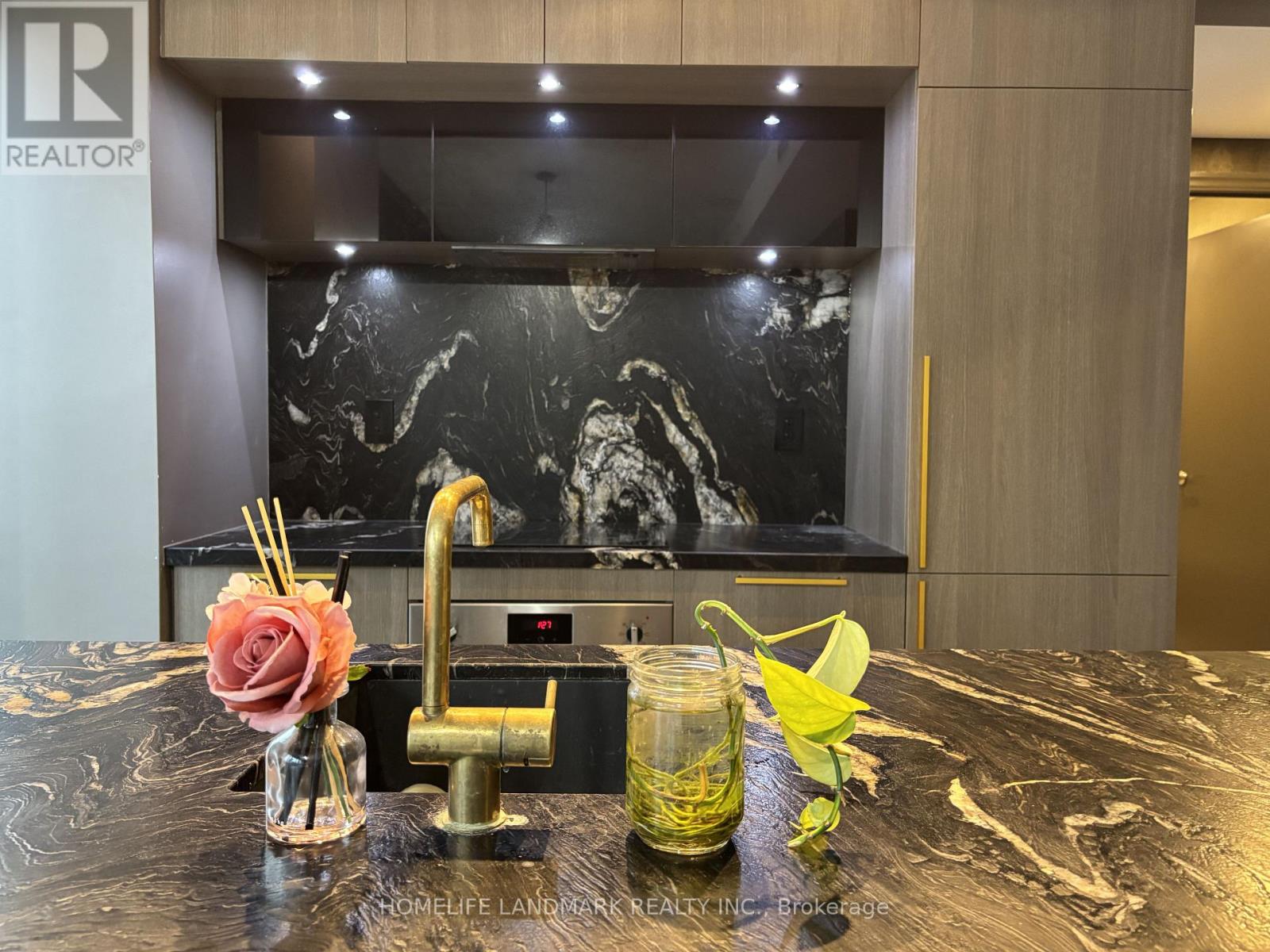 1105 - 88 Blue Jays Way, Toronto, Ontario  M5V 0L7 - Photo 19 - C12670538