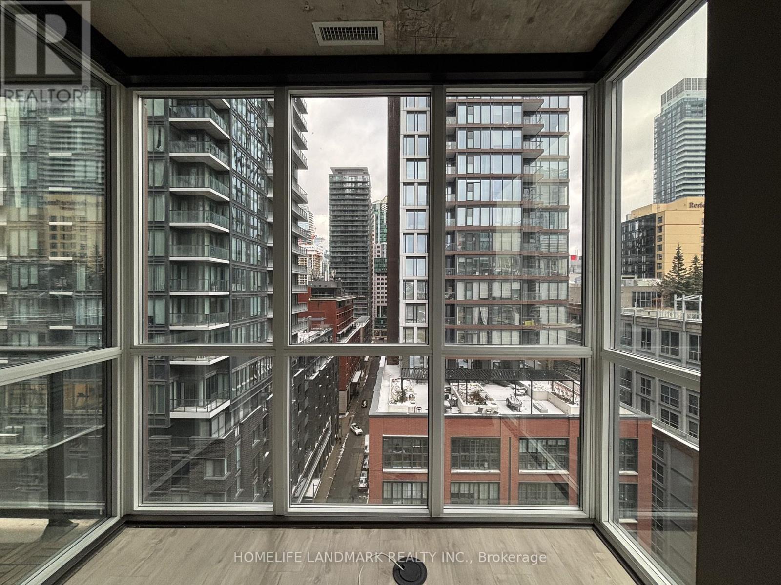 1105 - 88 Blue Jays Way, Toronto, Ontario  M5V 0L7 - Photo 4 - C12670538