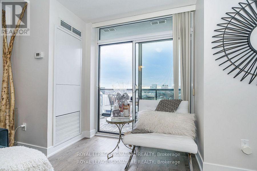 1404 - 88 Sheppard Avenue E, Toronto, Ontario  M2N 6Y2 - Photo 13 - C12670548