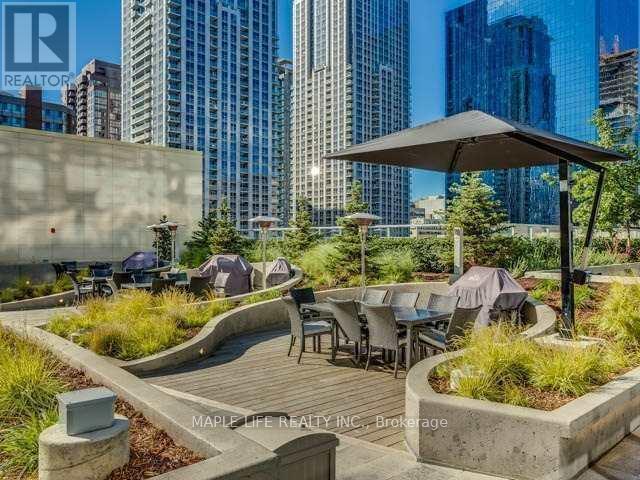 6110 - 388 Yonge Street, Toronto, Ontario  M5B 0A4 - Photo 5 - C12670578