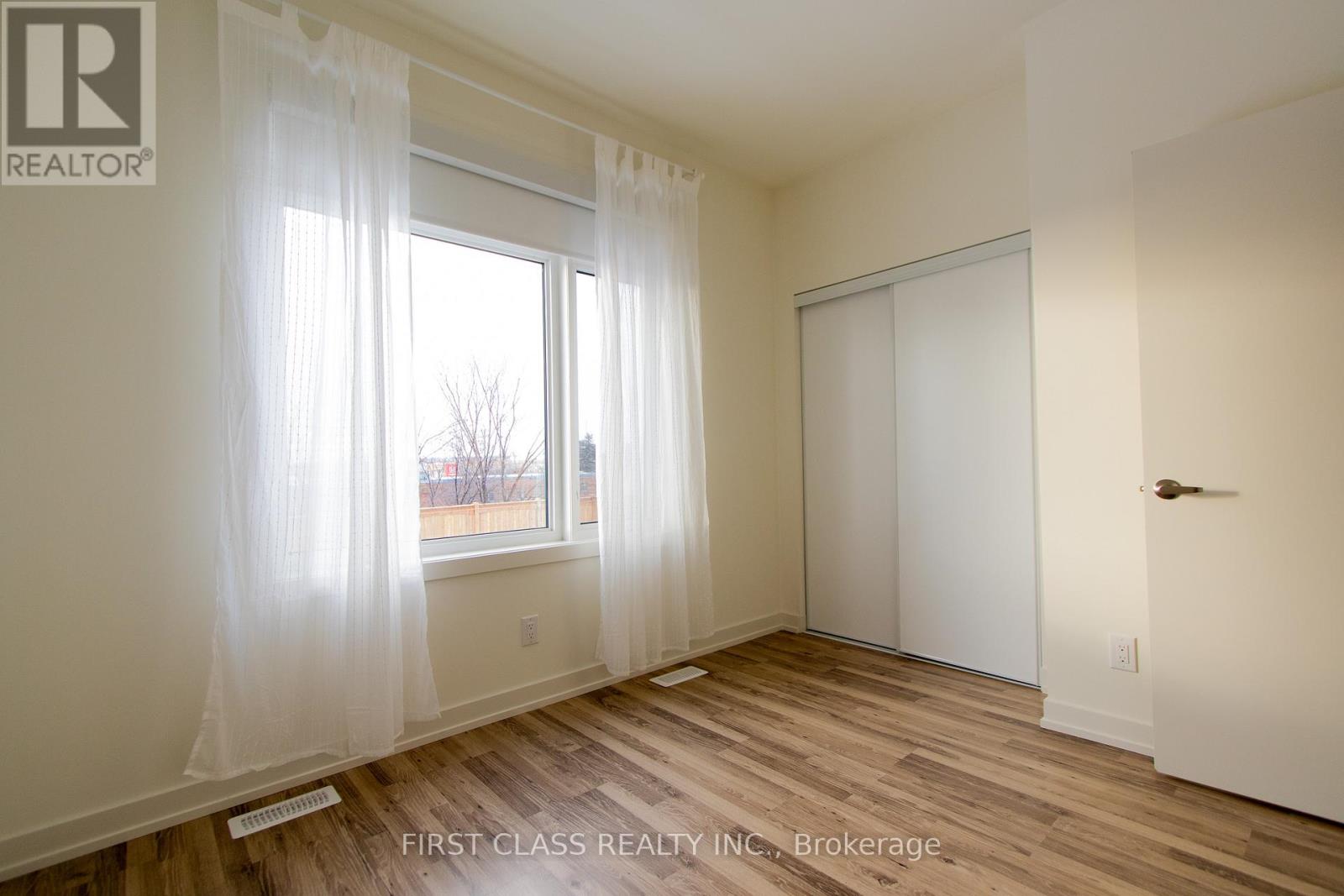 26 - 370 Red Maple Road, Richmond Hill, Ontario  L4C 5T4 - Photo 2 - N12670556