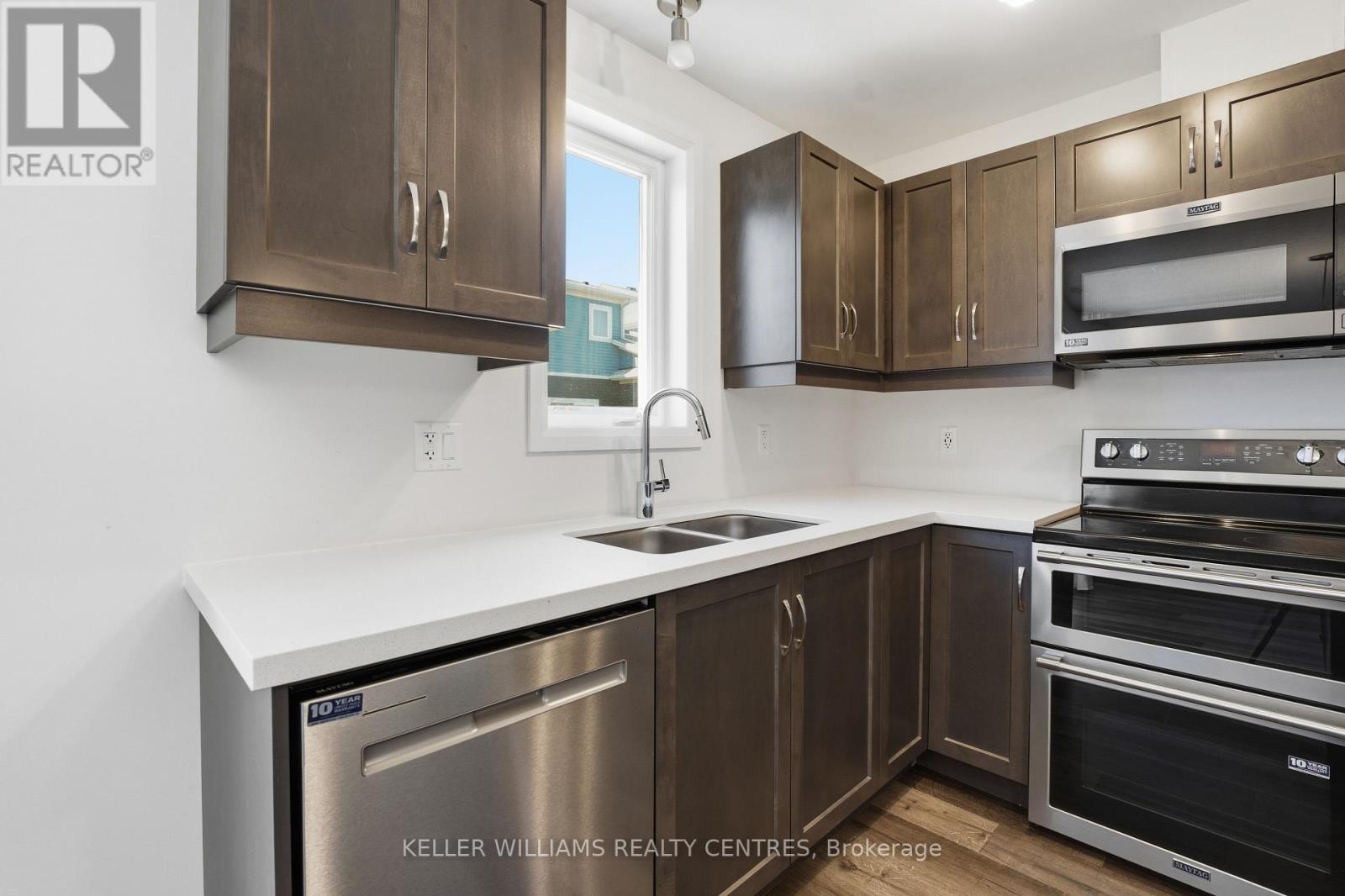 A - 8 Shores Lane, Fort Erie, Ontario  L0S 1B0 - Photo 17 - X12670568