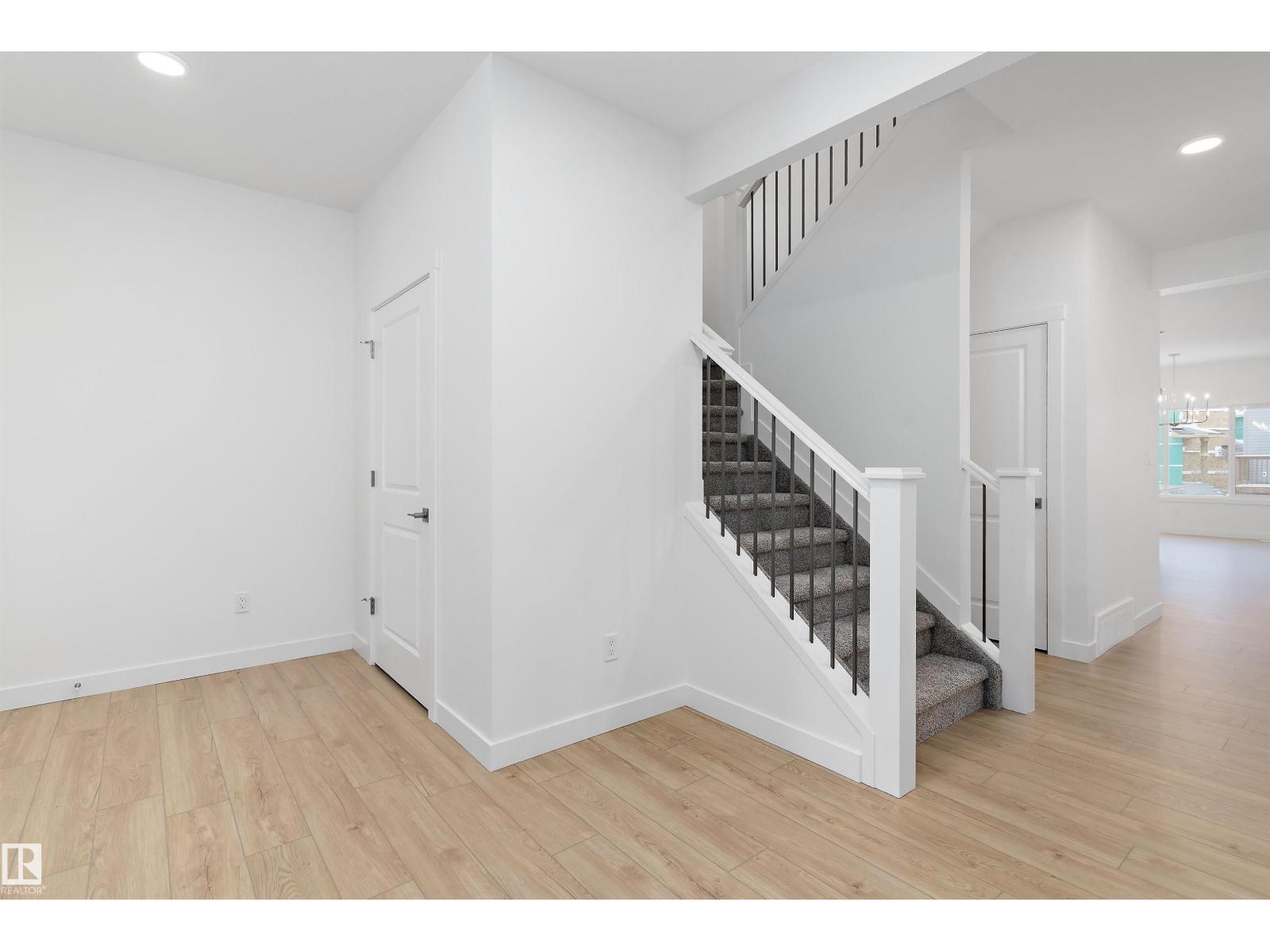 4015 208 St Nw, Edmonton, Alberta  T6M 3E4 - Photo 3 - E4468974