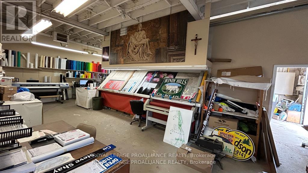 180 Perth Street, Brockville, Ontario  K6V 5E5 - Photo 8 - X12670596