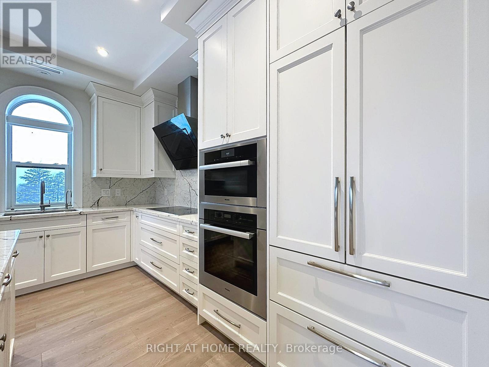 Ph02 - 208 Main St Unionville Street, Markham, Ontario  L3R 6J8 - Photo 15 - N12655356