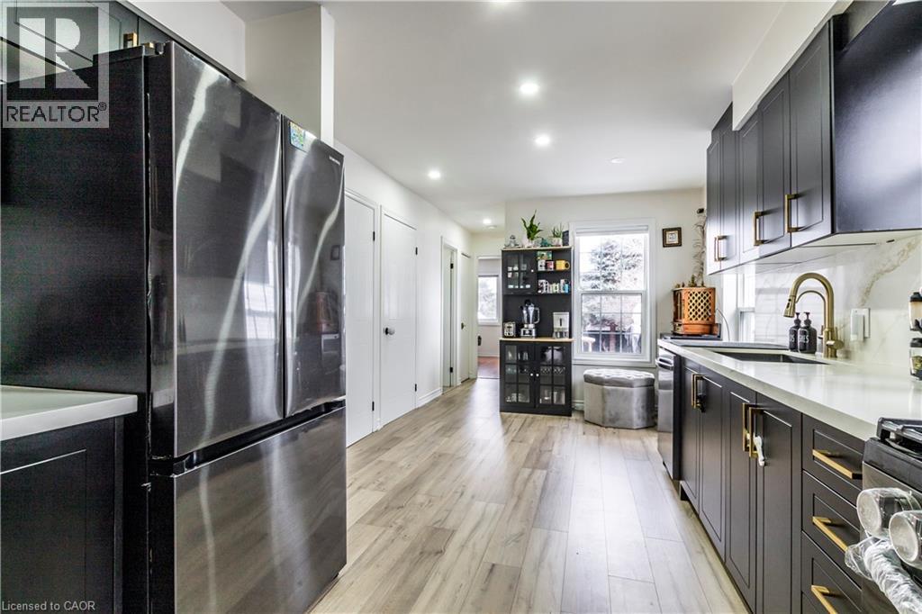 61 Wake Robin Drive, Kitchener, Ontario  N2E 3L4 - Photo 12 - 40796637