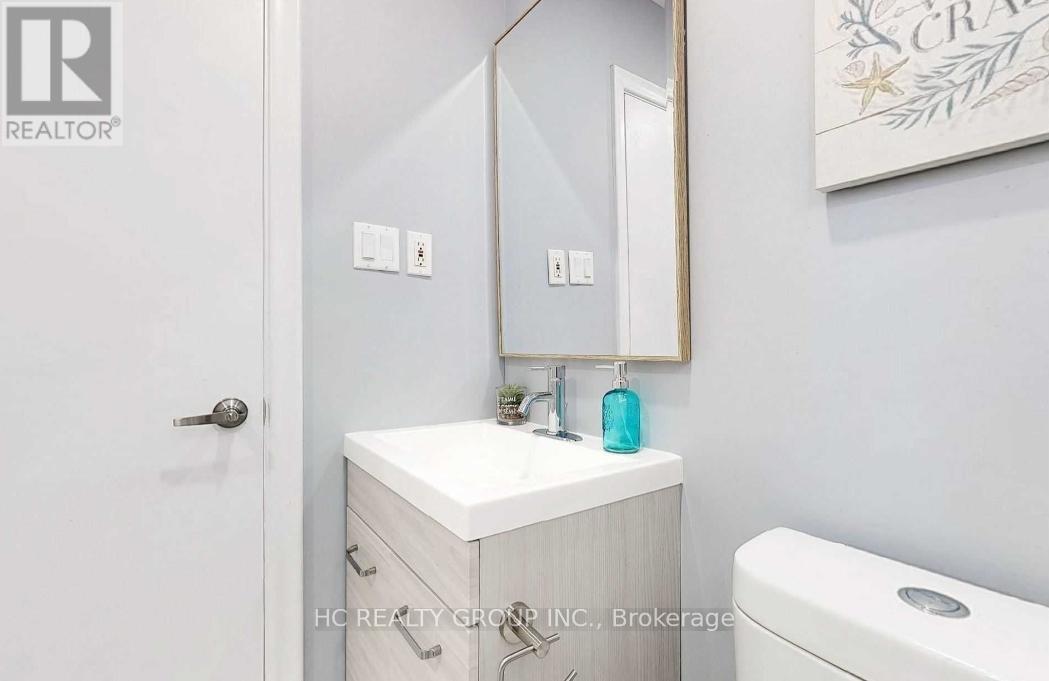 101 Cartier Crescent, Richmond Hill, Ontario  L4C 2N3 - Photo 10 - N12670608