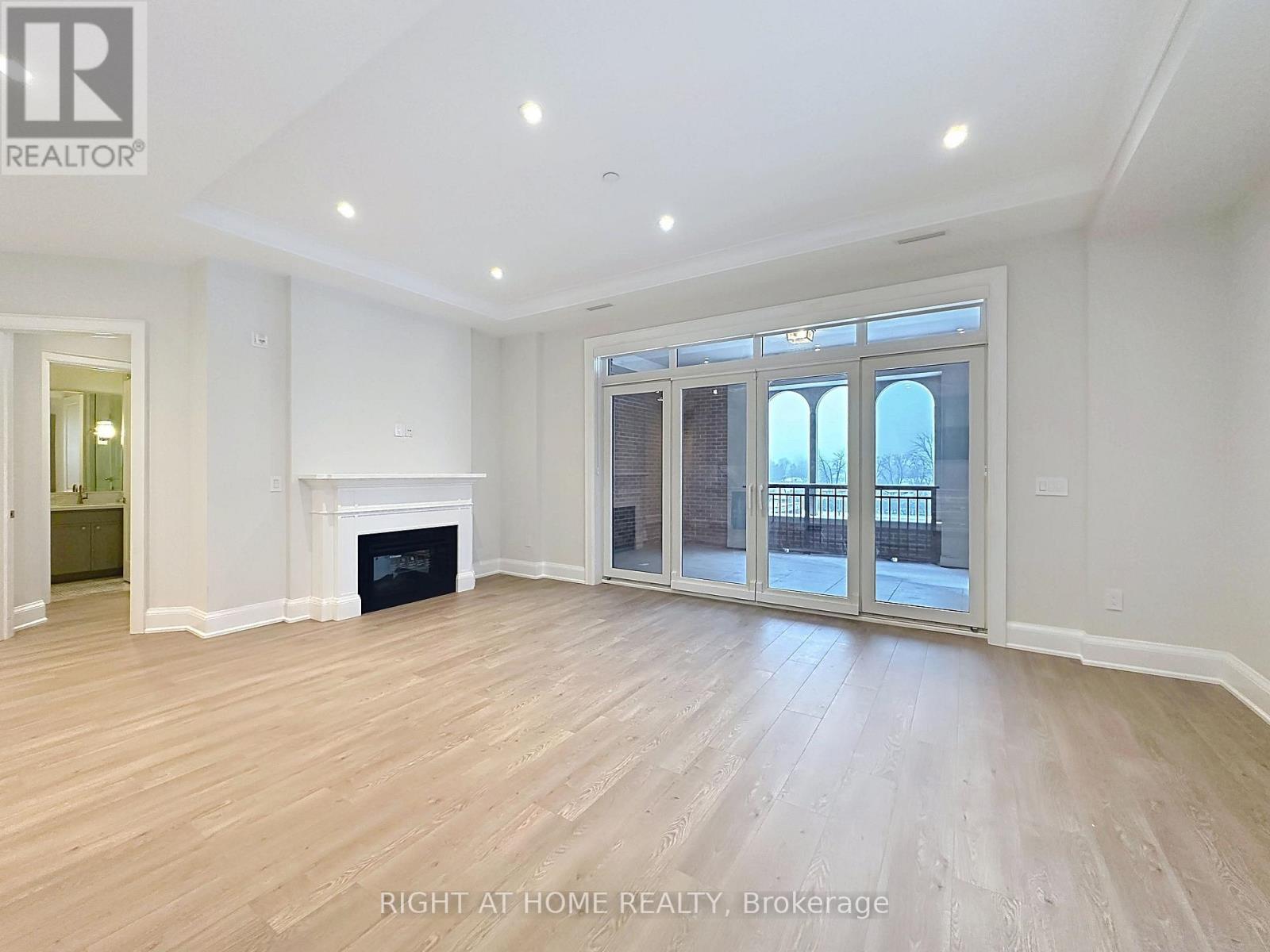 Ph02 - 208 Main St Unionville Street, Markham, Ontario  L3R 6J8 - Photo 19 - N12655356