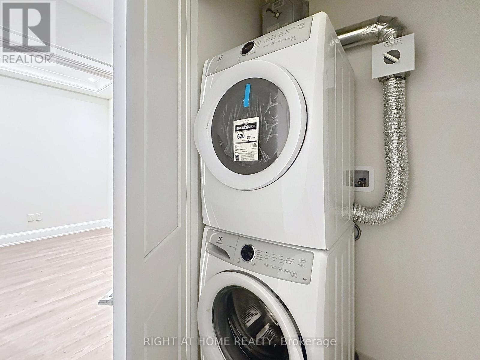 Ph02 - 208 Main St Unionville Street, Markham, Ontario  L3R 6J8 - Photo 39 - N12655356