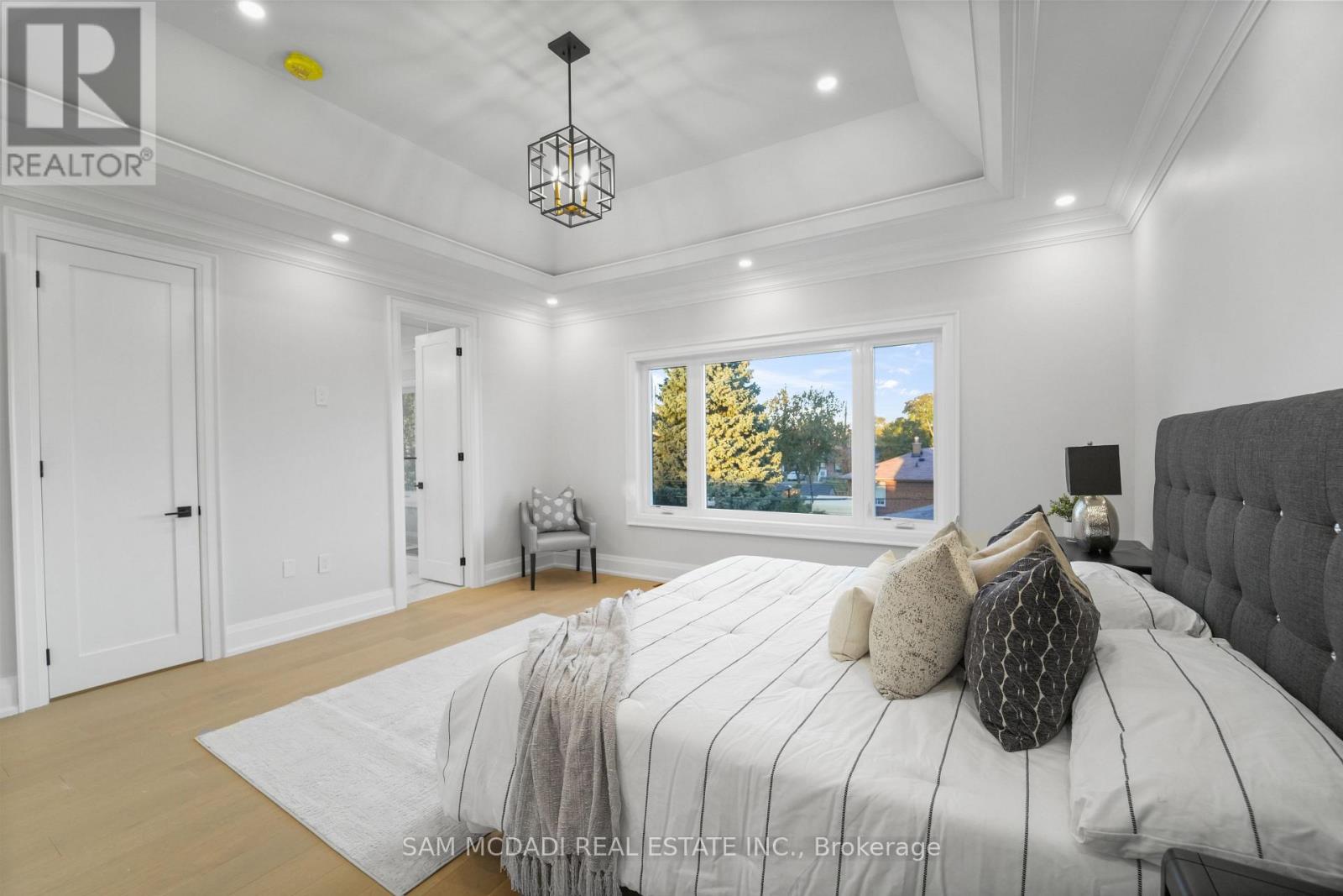 303 Delta Street, Toronto, Ontario  M8W 4G1 - Photo 18 - W12670620