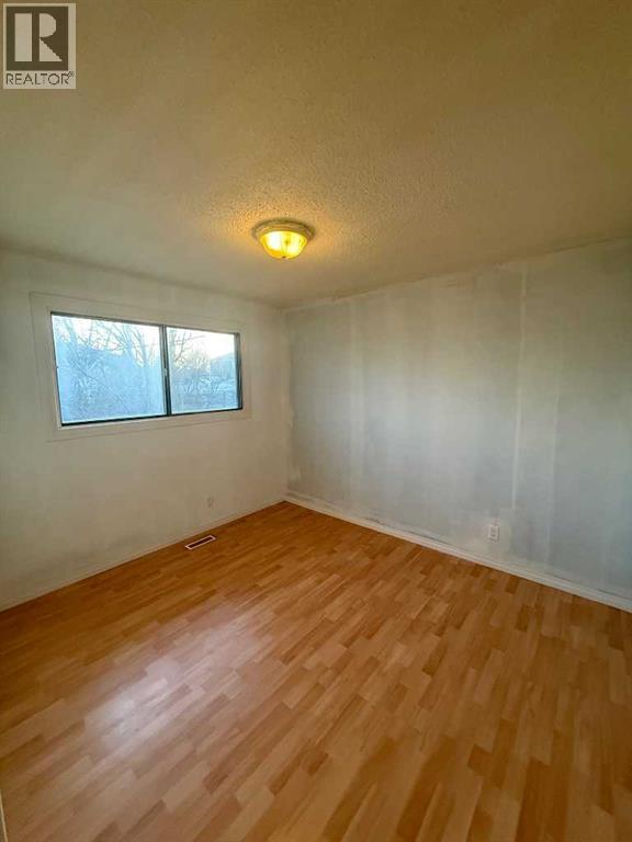 225 7 Avenue N, Vauxhall, Alberta  T0K 2K0 - Photo 9 - A2274851