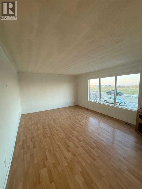 225 7 Avenue N, Vauxhall, Alberta  T0K 2K0 - Photo 7 - A2274851