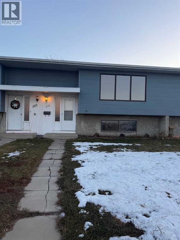 225 7 Avenue N, Vauxhall, Alberta  T0K 2K0 - Photo 2 - A2274851