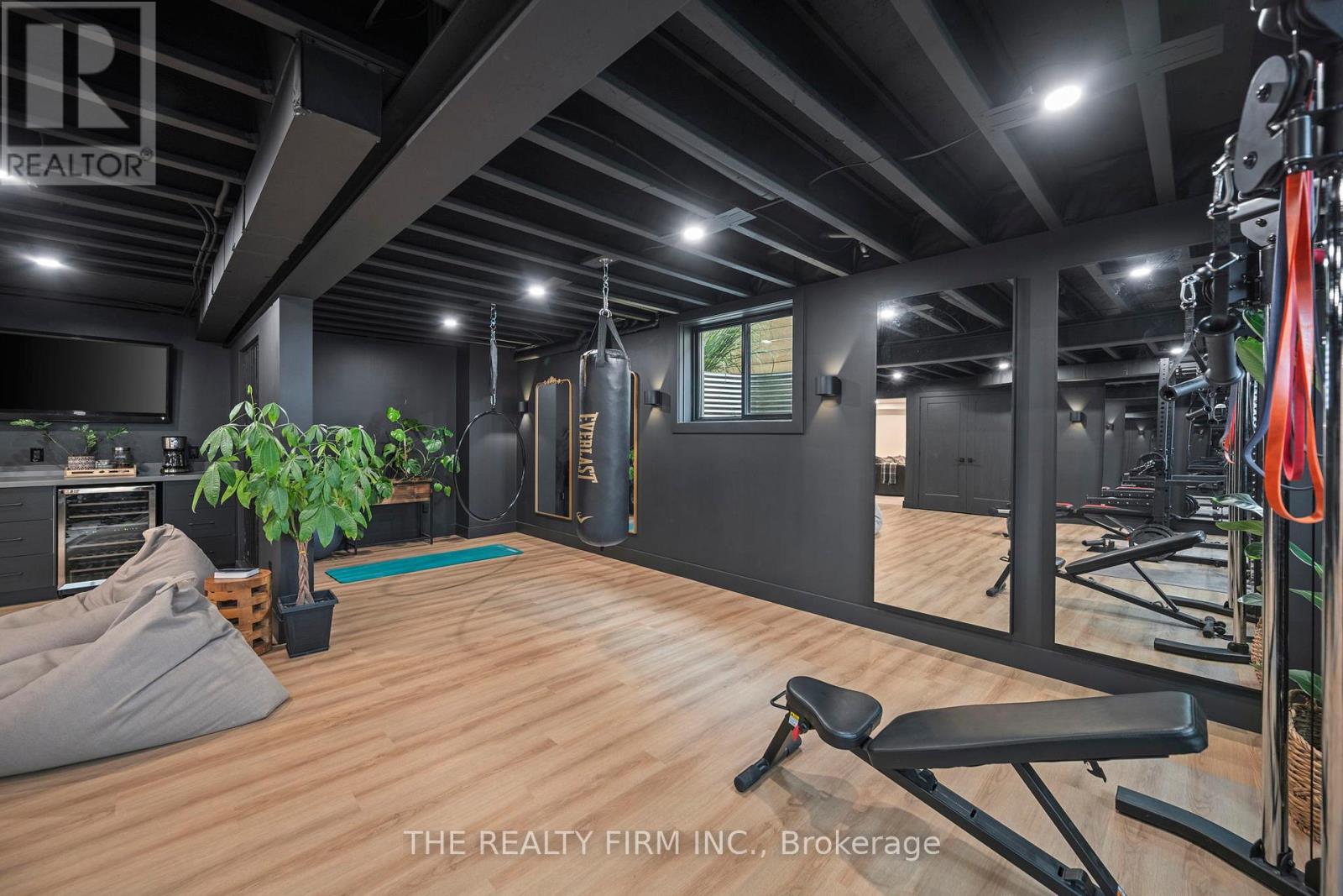 2568 Lucas Avenue, Strathroy-Caradoc, Ontario  N0L 1W0 - Photo 35 - X12670642