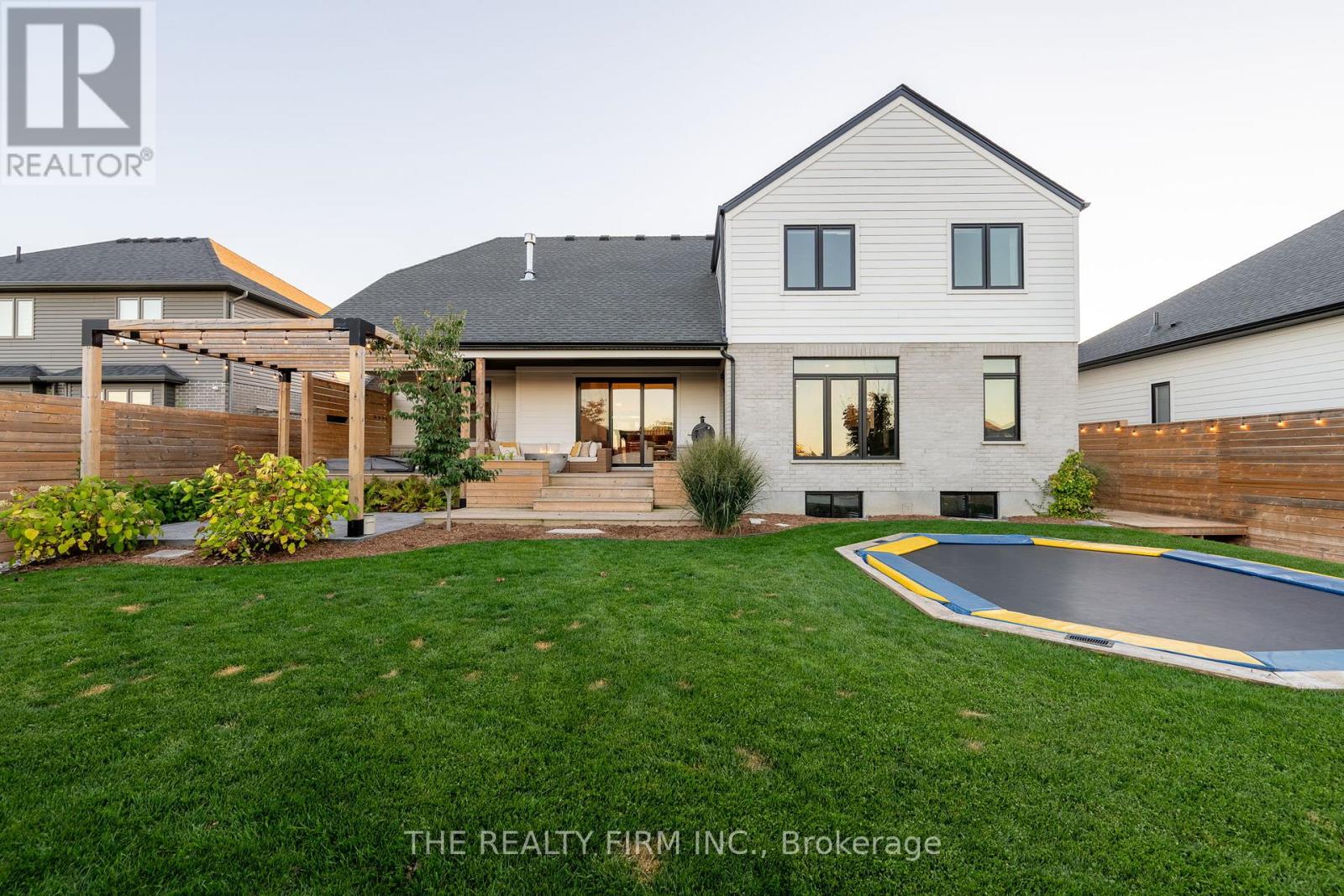 2568 Lucas Avenue, Strathroy-Caradoc, Ontario  N0L 1W0 - Photo 44 - X12670642