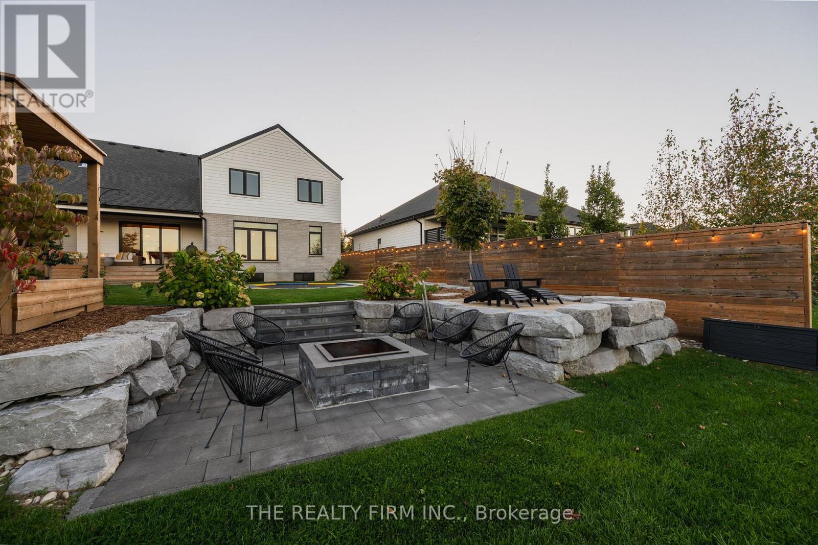 2568 Lucas Avenue, Strathroy-Caradoc, Ontario  N0L 1W0 - Photo 46 - X12670642