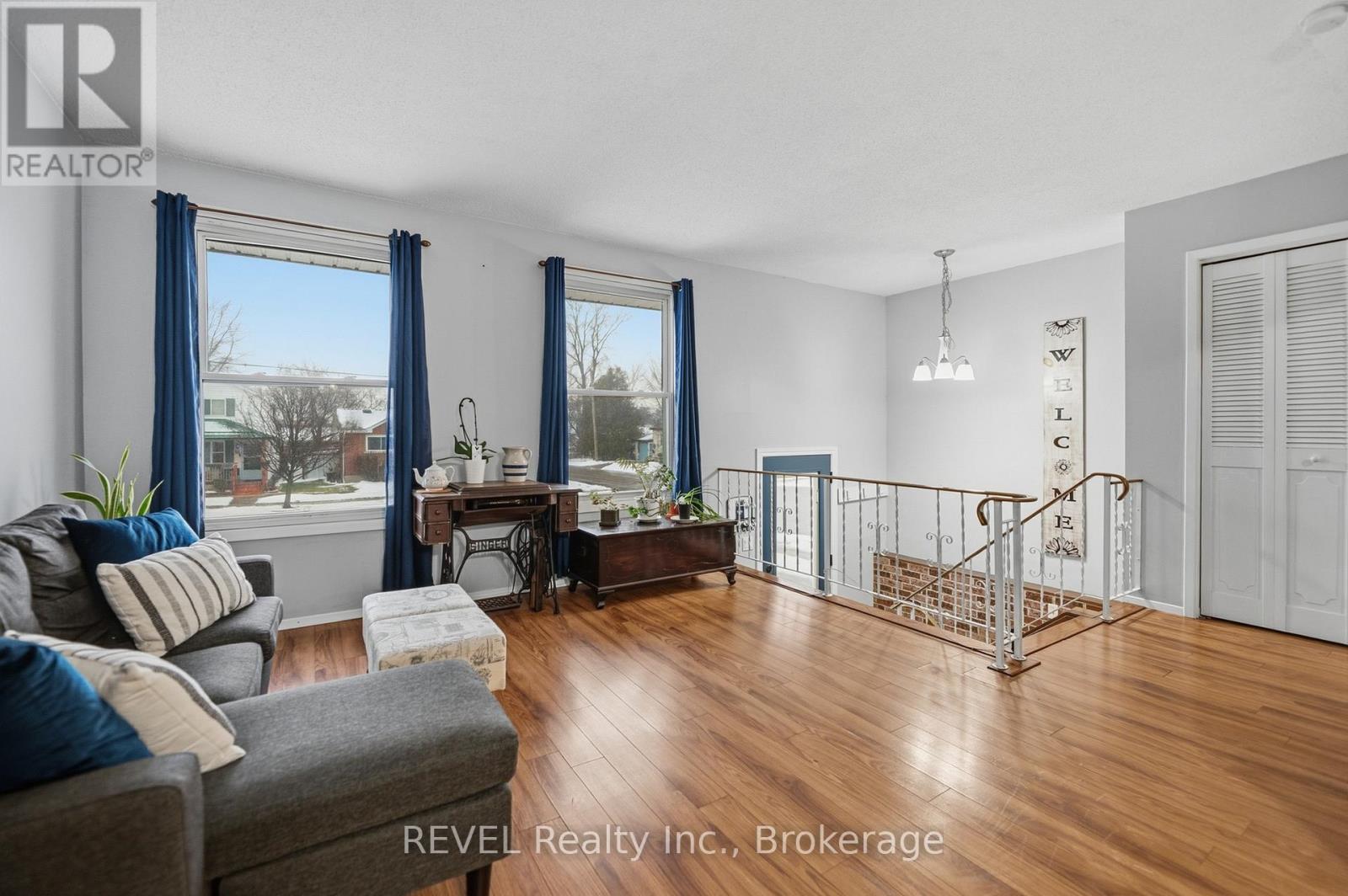 92 Lavinia Street, Fort Erie, Ontario  L2A 2E2 - Photo 4 - X12670638