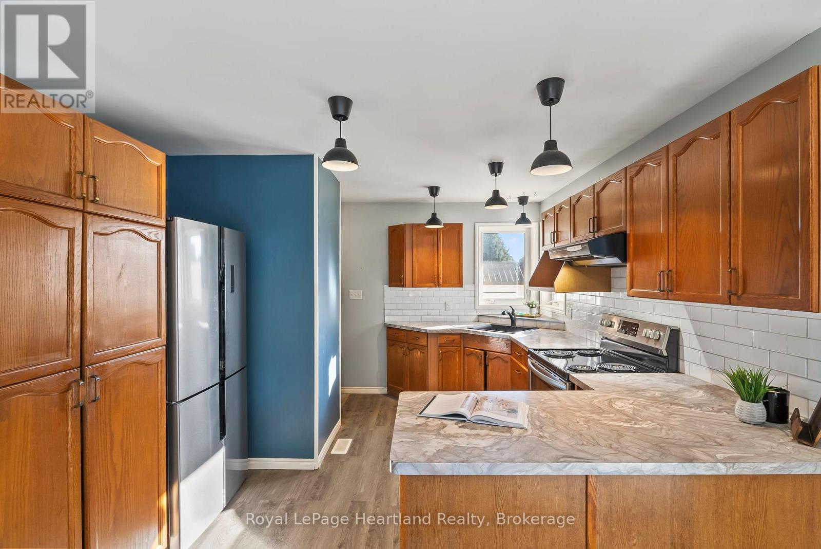 1020 Main Street, Howick, Ontario  N0G 2X0 - Photo 15 - X12670658