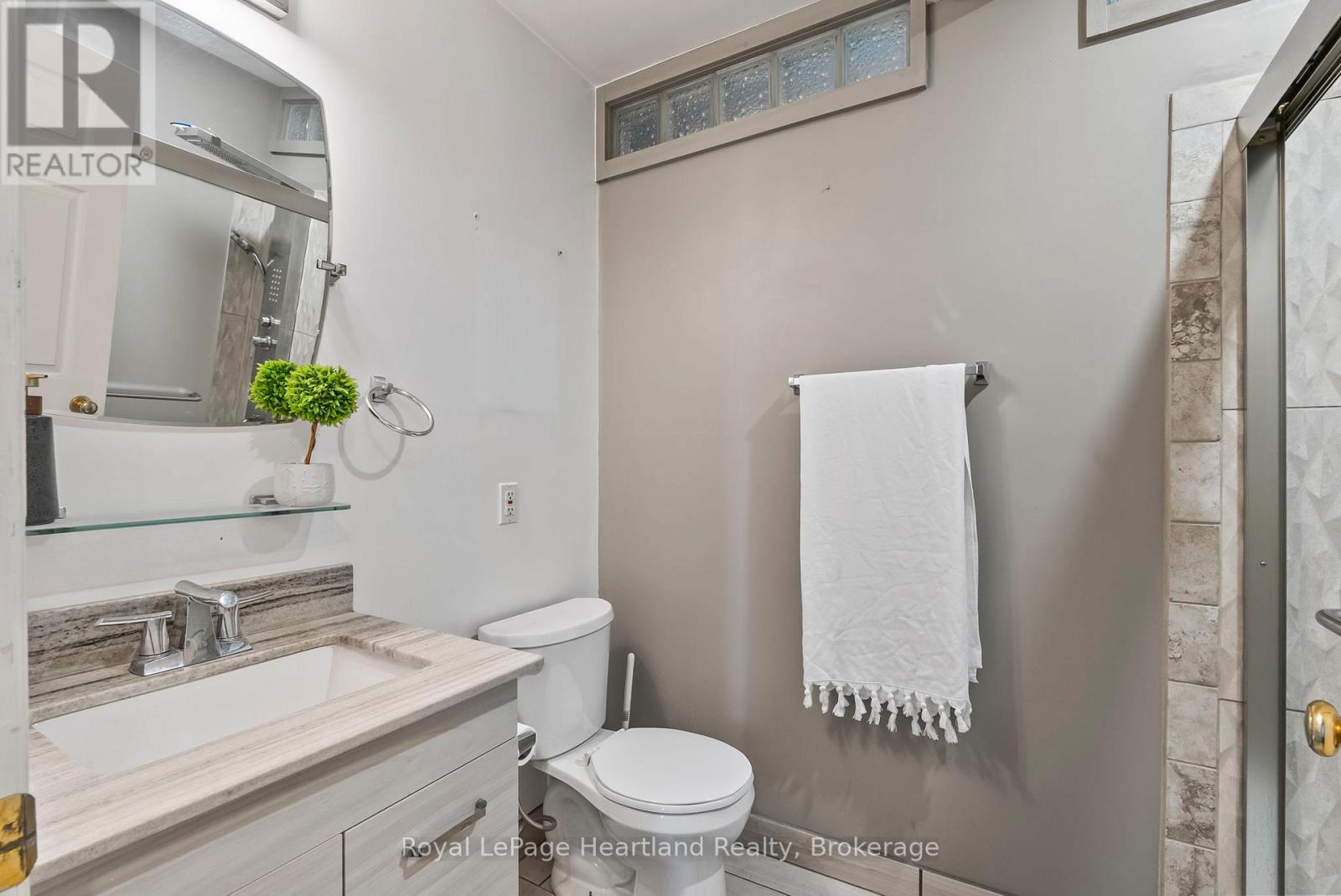 1020 Main Street, Howick, Ontario  N0G 2X0 - Photo 18 - X12670658