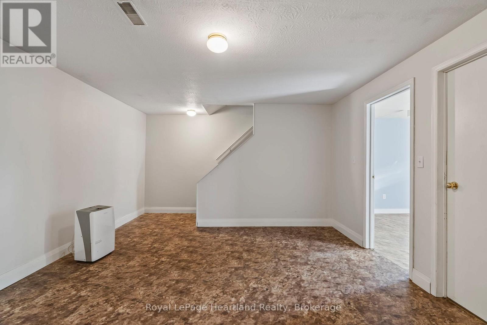 1020 Main Street, Howick, Ontario  N0G 2X0 - Photo 26 - X12670658