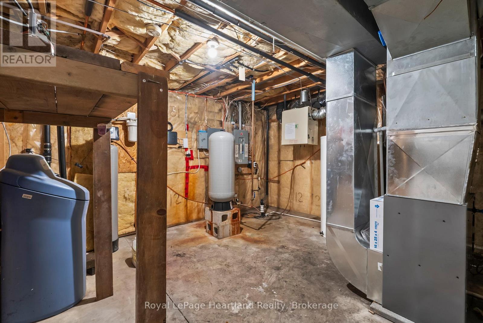 1020 Main Street, Howick, Ontario  N0G 2X0 - Photo 30 - X12670658