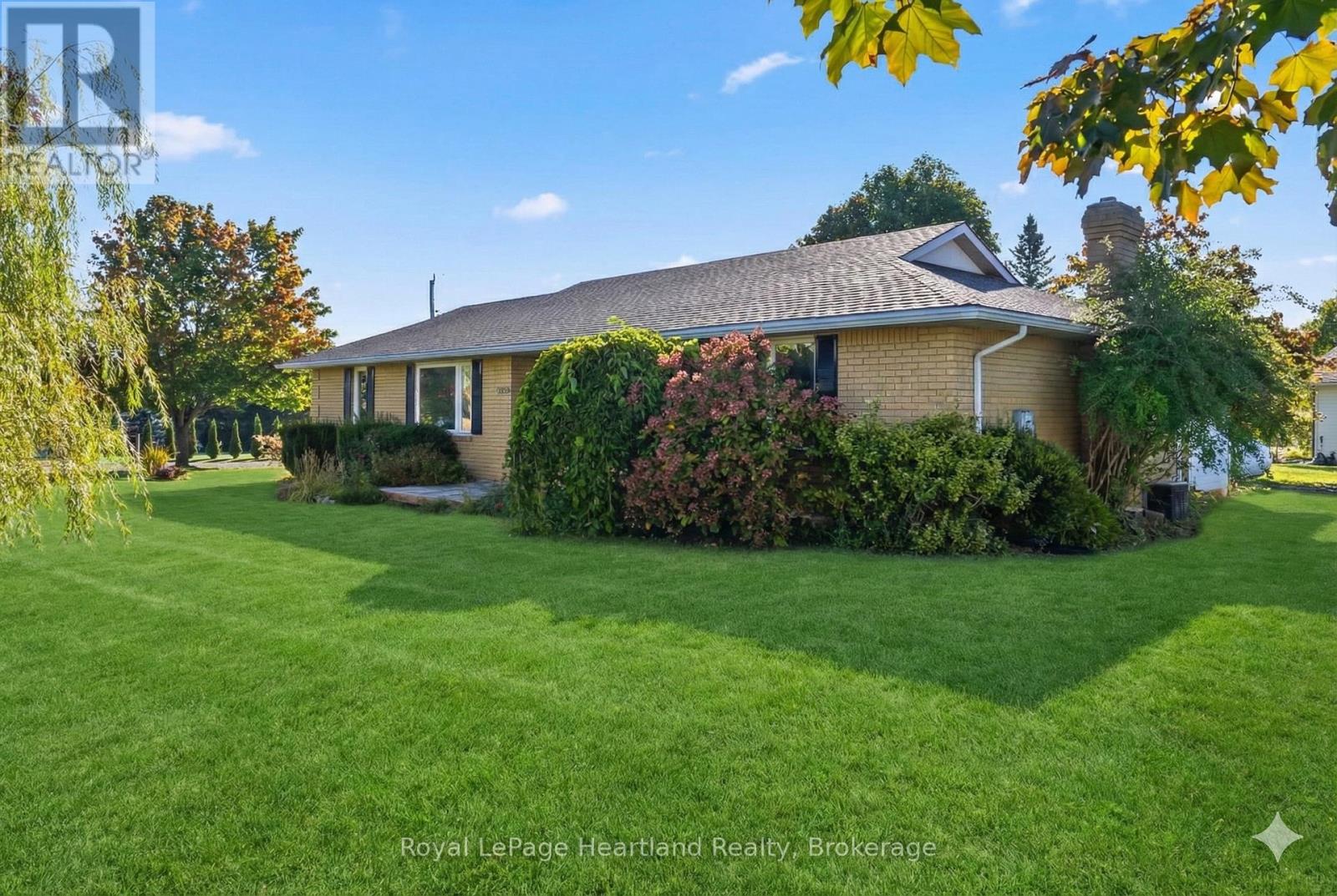 1020 Main Street, Howick, Ontario  N0G 2X0 - Photo 41 - X12670658