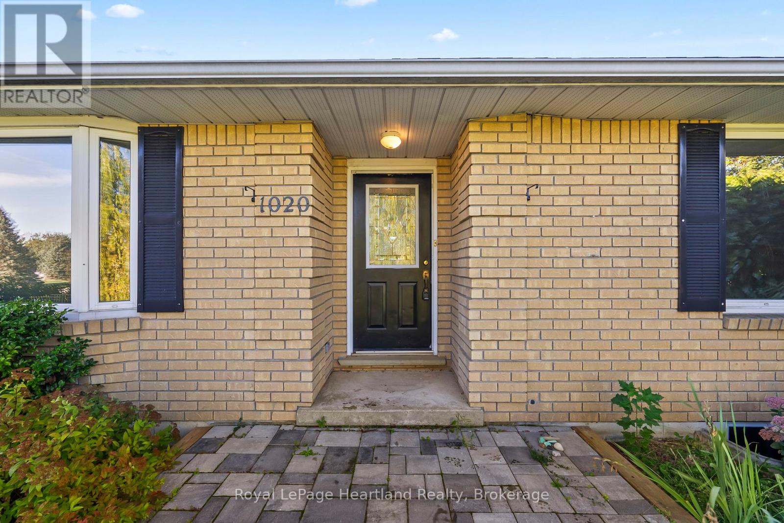 1020 Main Street, Howick, Ontario  N0G 2X0 - Photo 6 - X12670658