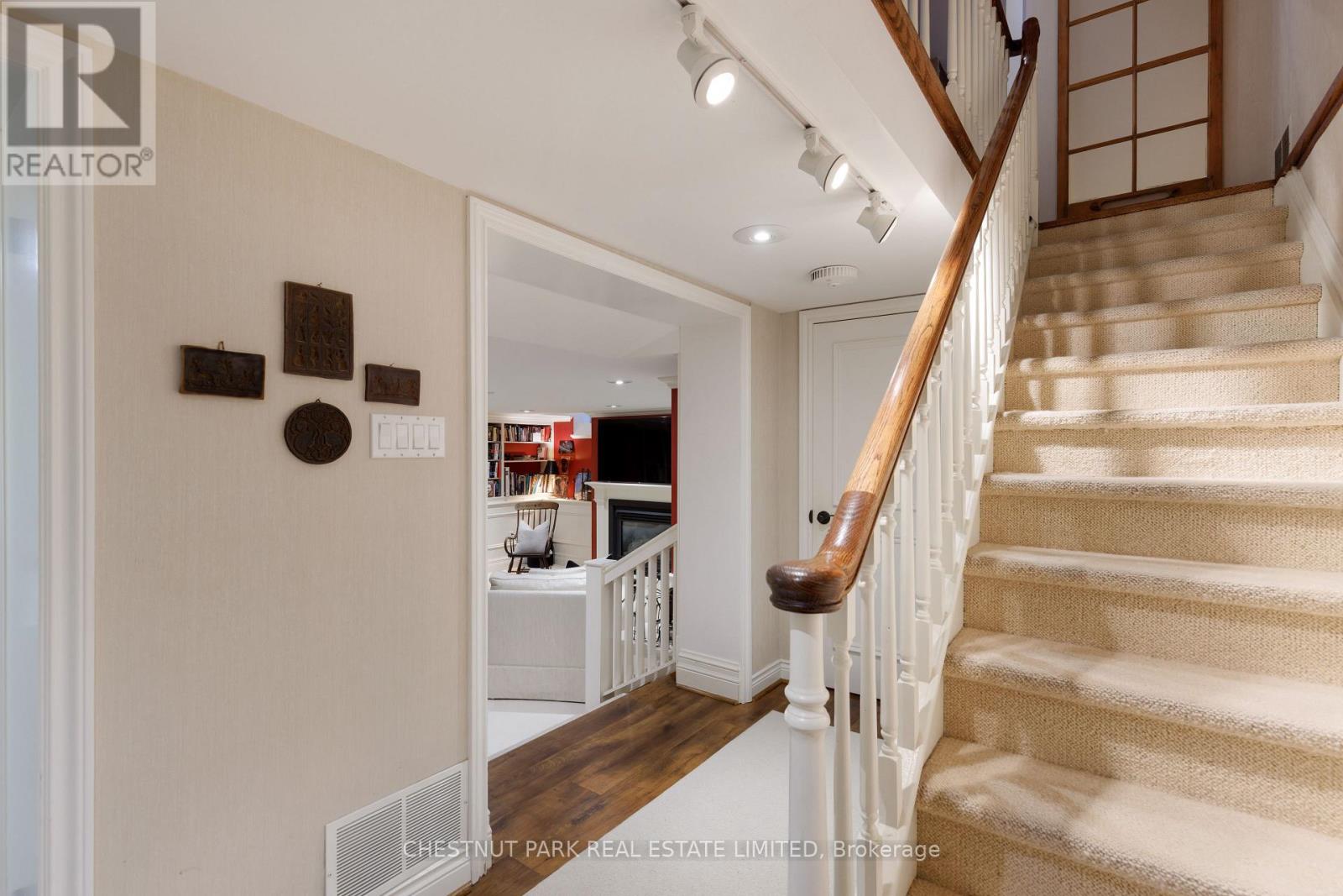 20 Mckenzie Avenue, Toronto, Ontario  M4W 1J9 - Photo 31 - C12670634