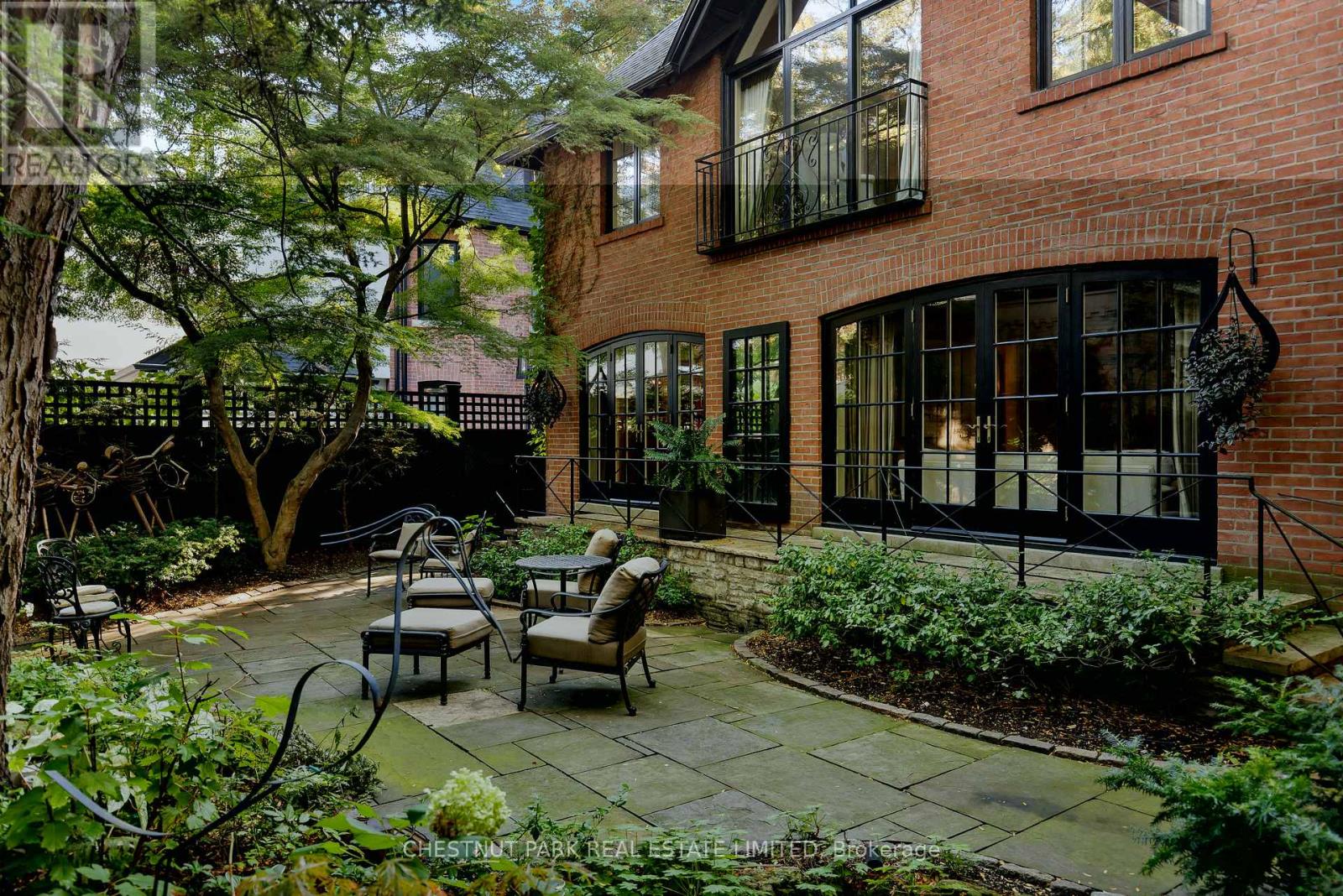 20 Mckenzie Avenue, Toronto, Ontario  M4W 1J9 - Photo 42 - C12670634