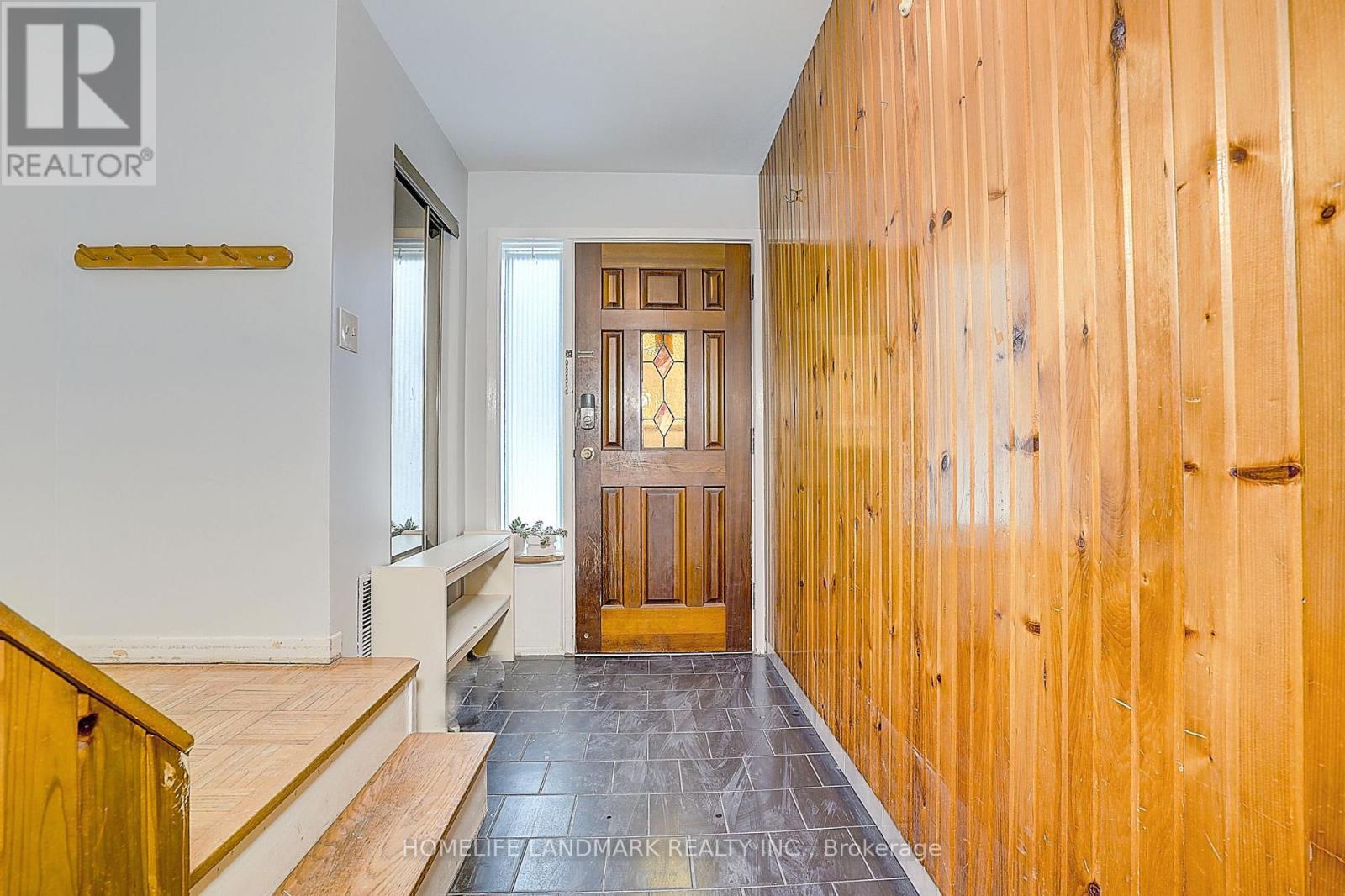 1 Nebula Star Way, Toronto, Ontario  M2J 1M7 - Photo 3 - C12670682