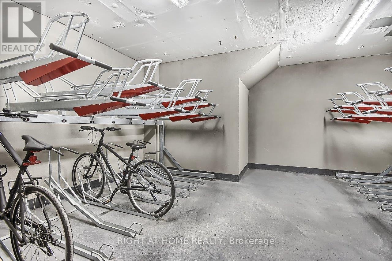 1505 - 88 Cumberland Street, Toronto, Ontario  M5R 0C8 - Photo 28 - C12670686