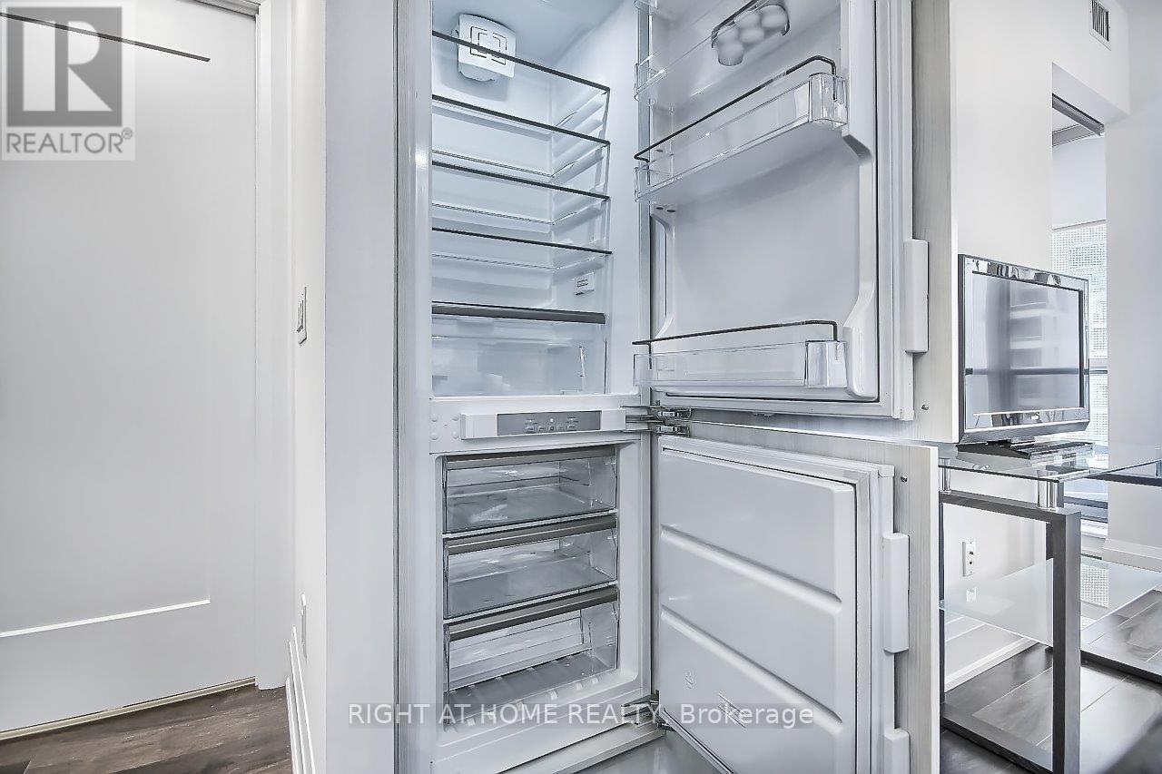 1505 - 88 Cumberland Street, Toronto, Ontario  M5R 0C8 - Photo 8 - C12670686