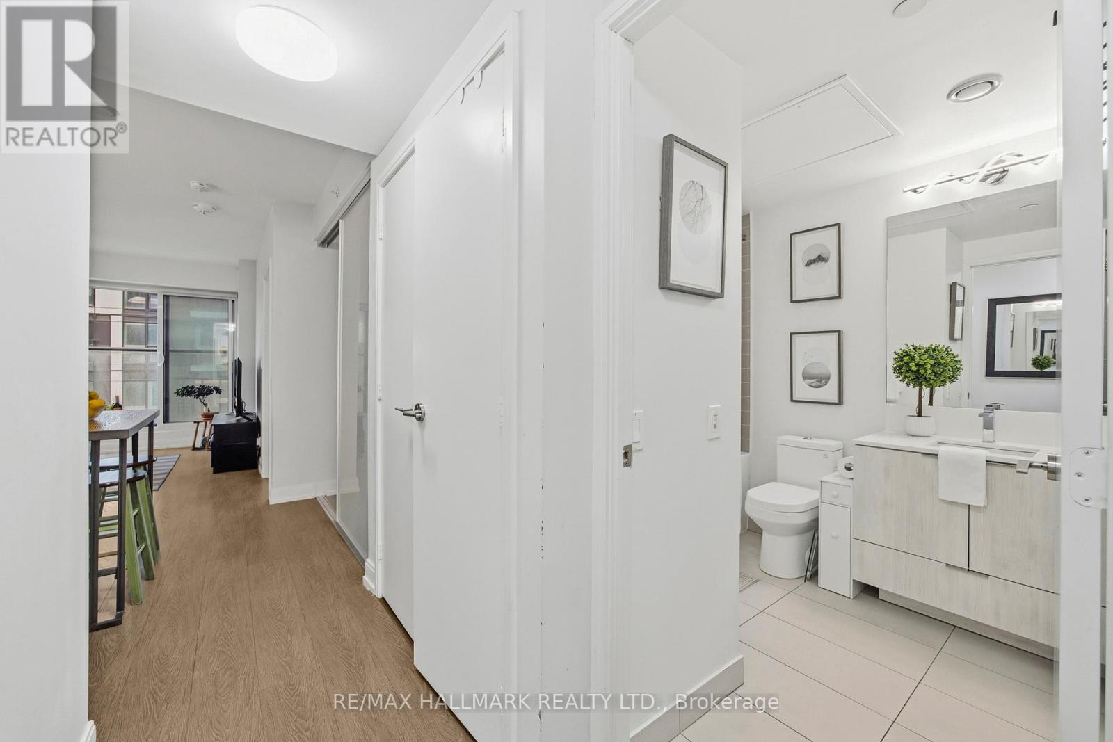 2201 - 181 Dundas Street E, Toronto, Ontario M5A 0N5 - Photo 15 - C12670716