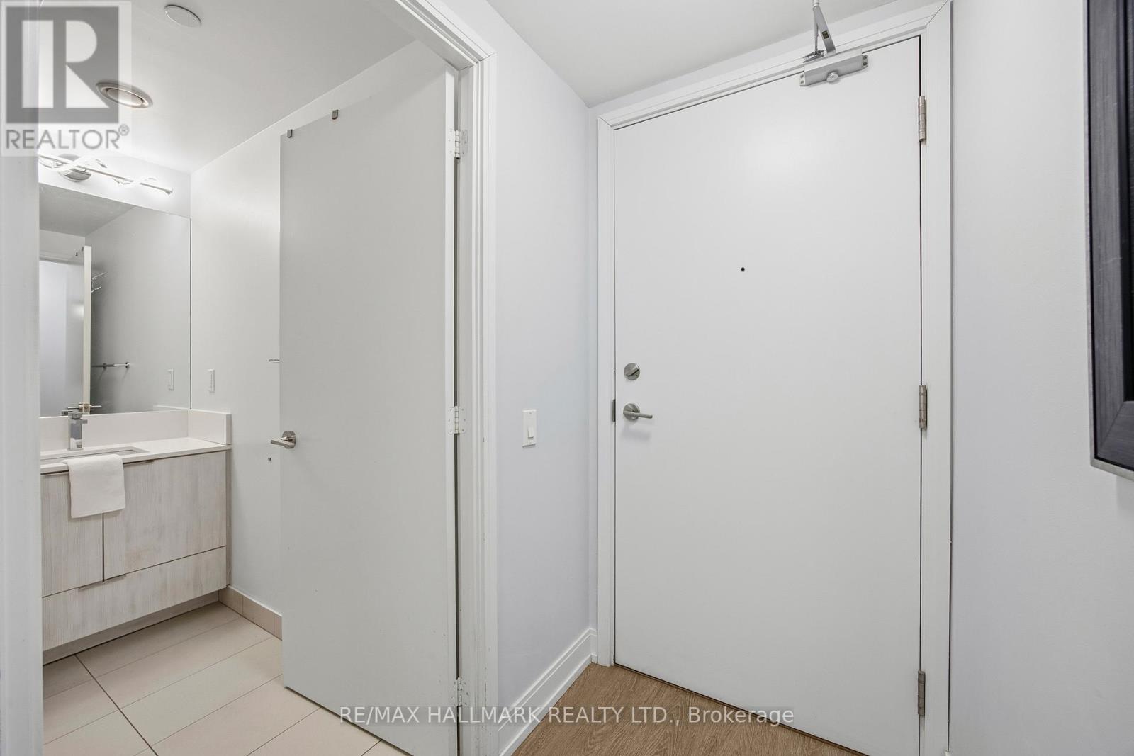2201 - 181 Dundas Street E, Toronto, Ontario M5A 0N5 - Photo 18 - C12670716