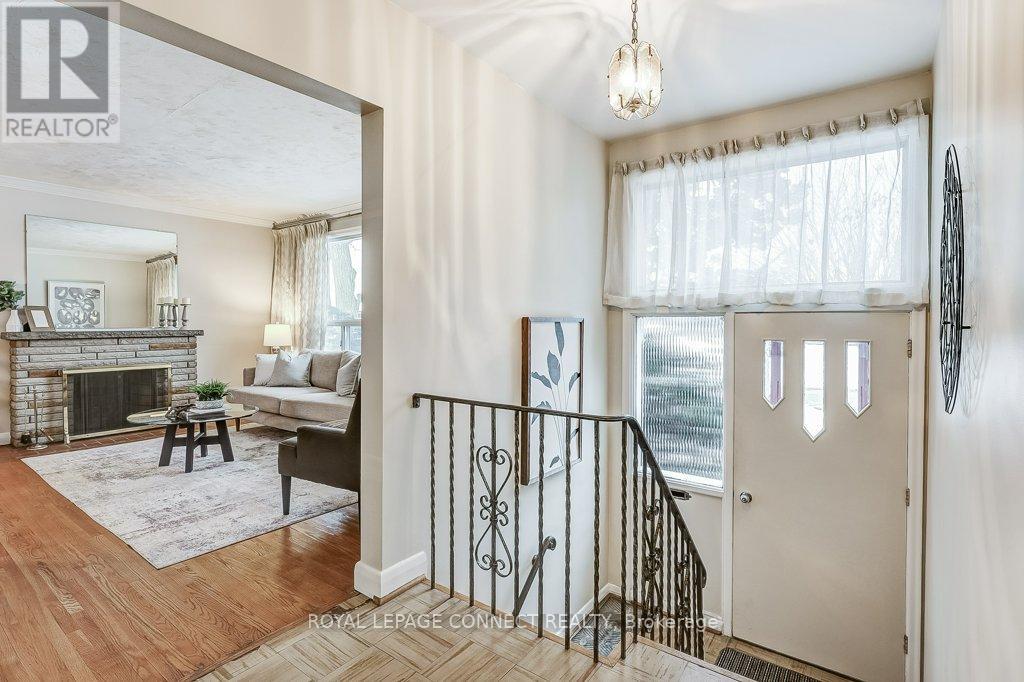 48 Kecala Road, Toronto, Ontario  M1P 1K6 - Photo 4 - E12670648