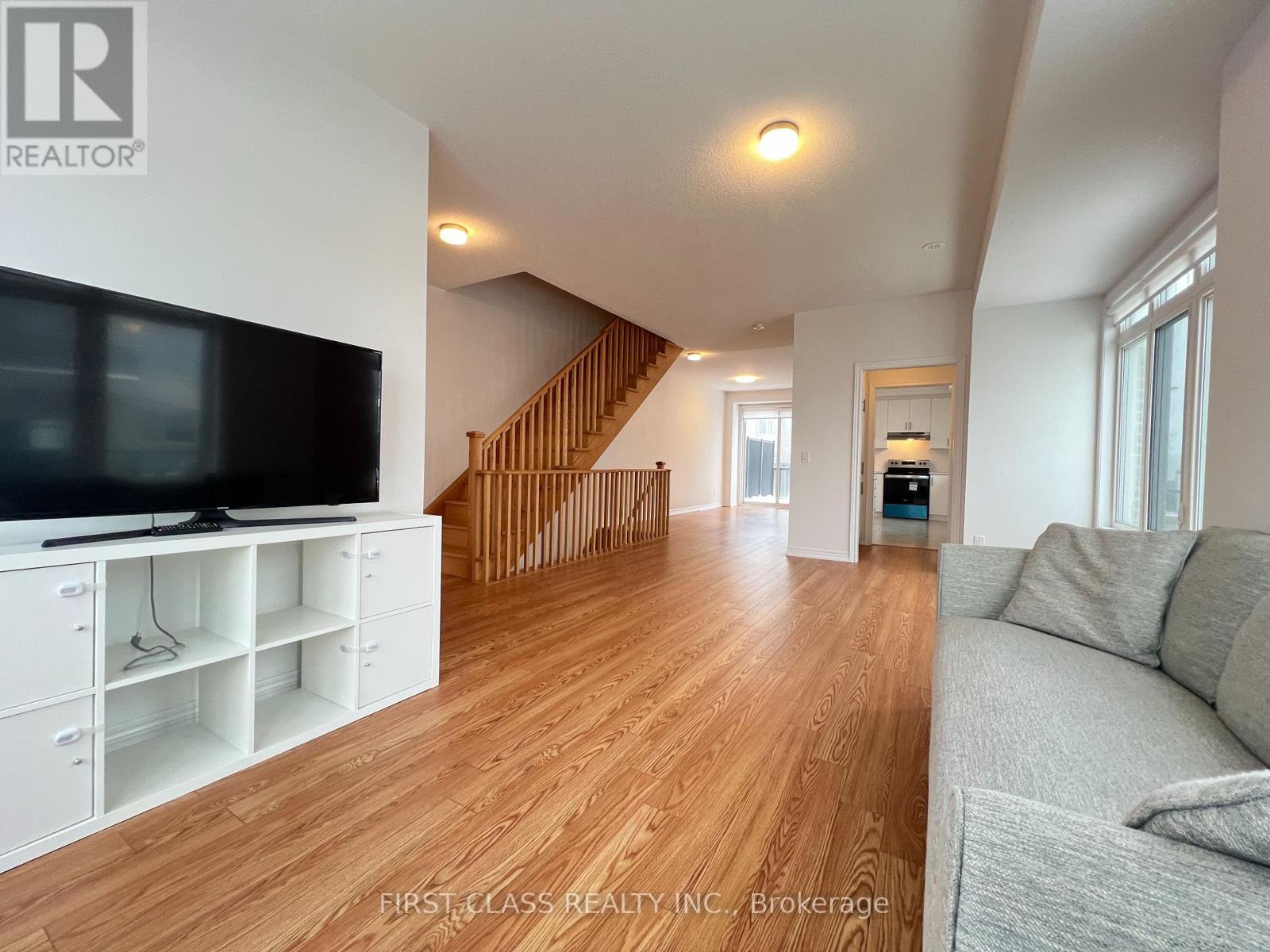 126 Lageer Drive, Whitchurch-Stouffville, Ontario  L4A 0M5 - Photo 10 - N12670660