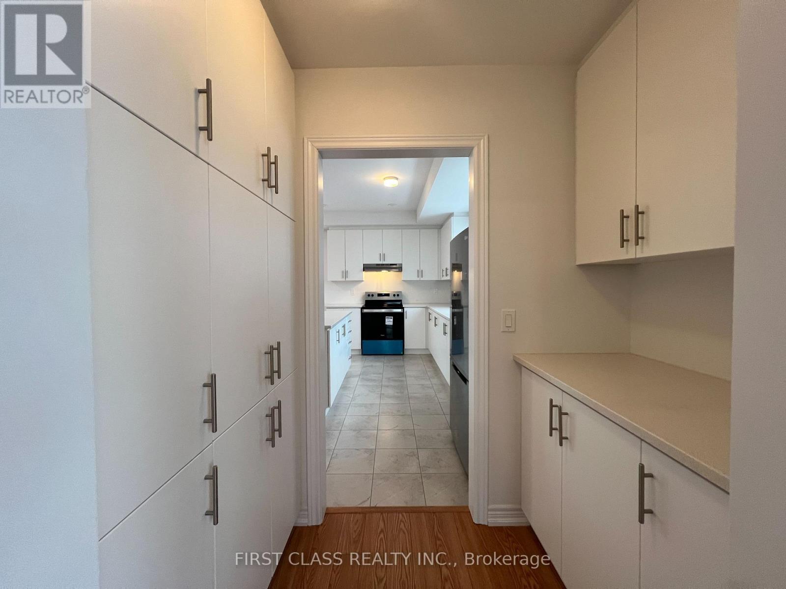 126 Lageer Drive, Whitchurch-Stouffville, Ontario  L4A 0M5 - Photo 7 - N12670660