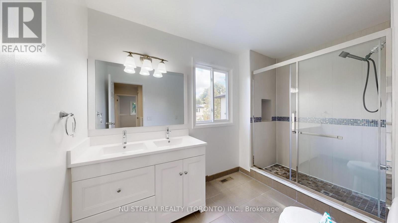 95 Madsen Crescent, Markham, Ontario  L3R 4P2 - Photo 16 - N12670676