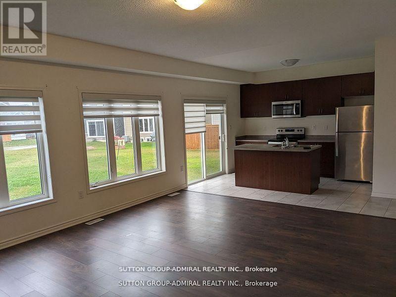 23 Hills Thistle Drive, Wasaga Beach, Ontario  L9Z 0J3 - Photo 4 - S12670694