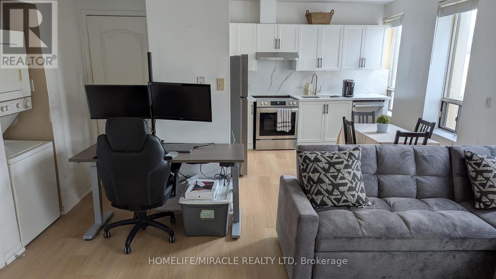 Unit 305 - 2874 Keele Street E, Toronto, Ontario  M3M 3C4 - Photo 2 - W12670640