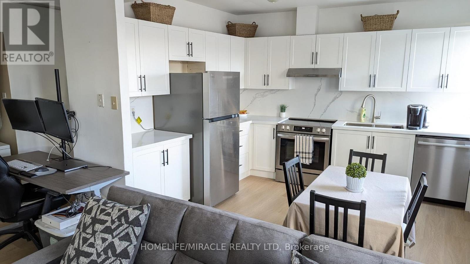 Unit 305 - 2874 Keele Street E, Toronto, Ontario  M3M 3C4 - Photo 4 - W12670640