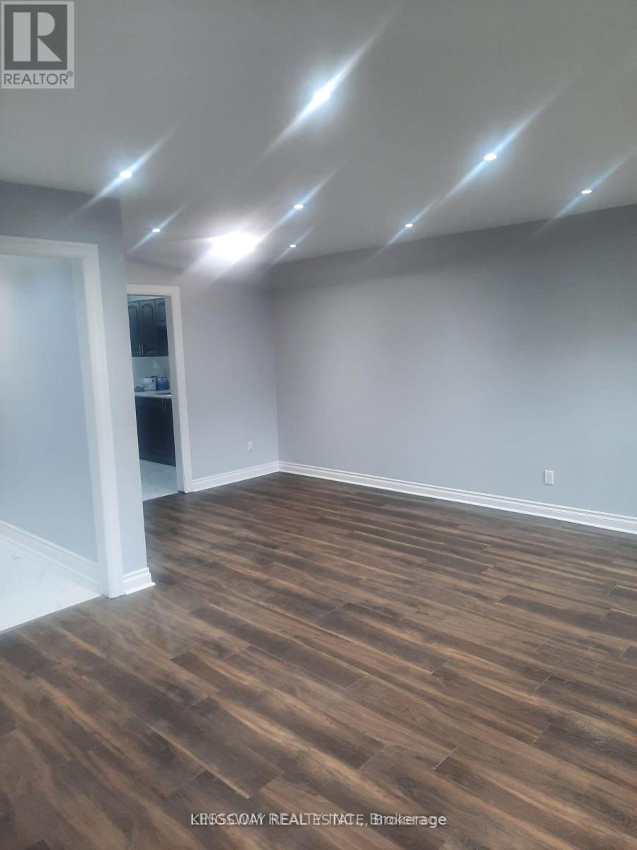 12 Silverstream Road, Brampton, Ontario  L6Z 4L2 - Photo 6 - W12670662