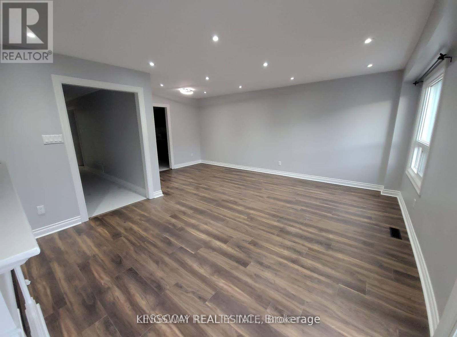 12 Silverstream Road, Brampton, Ontario  L6Z 4L2 - Photo 7 - W12670662