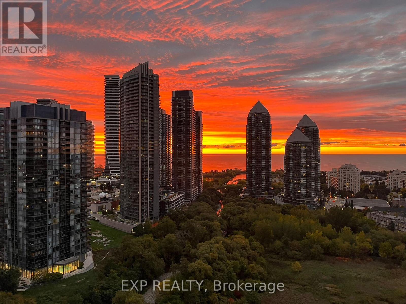 2304 - 155 Legion Road N, Toronto, Ontario  M8Y 0A7 - Photo 34 - W12670672