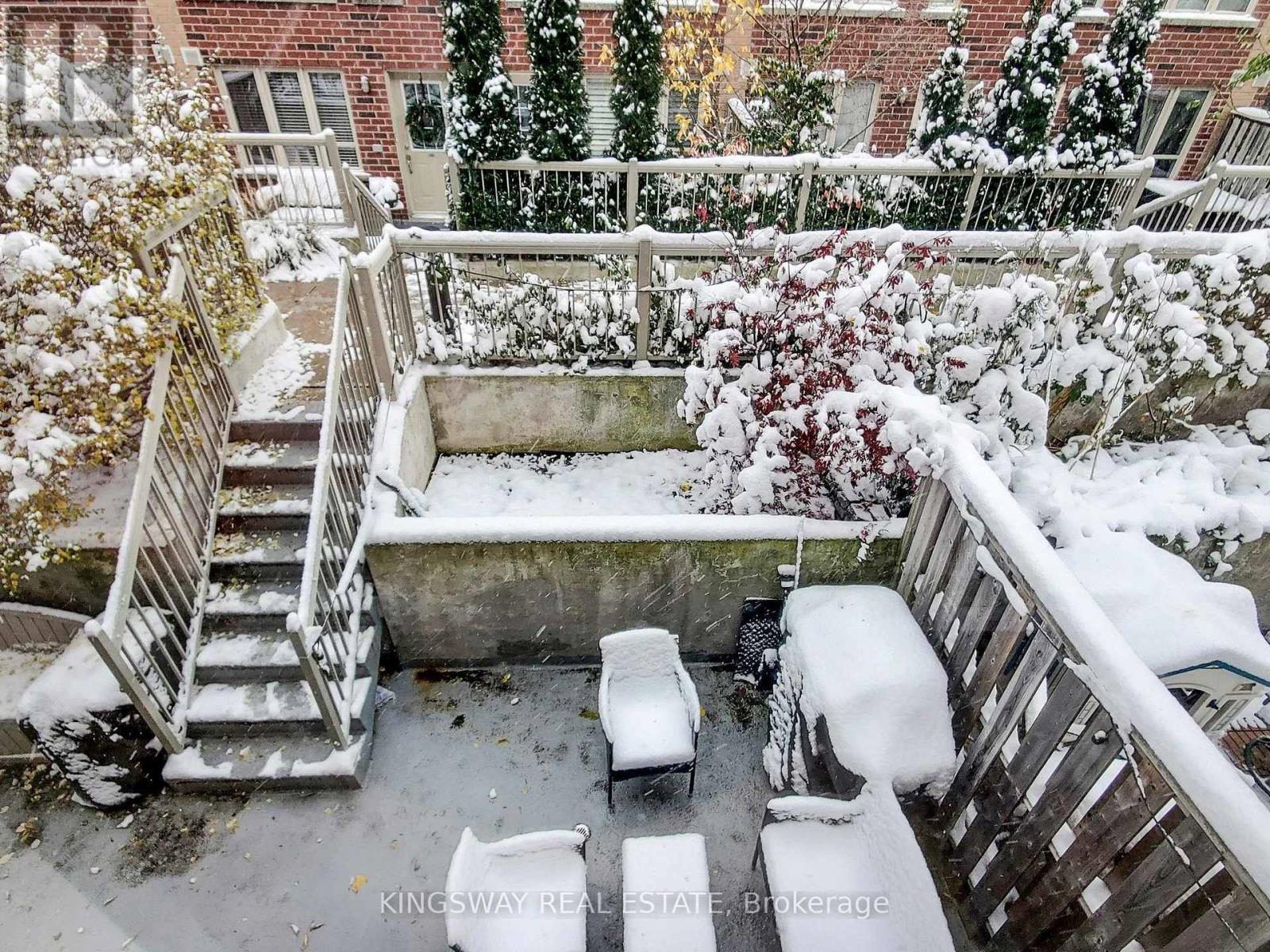 163 - 351 Wallace Avenue, Toronto, Ontario  M6P 3N1 - Photo 22 - W12670690